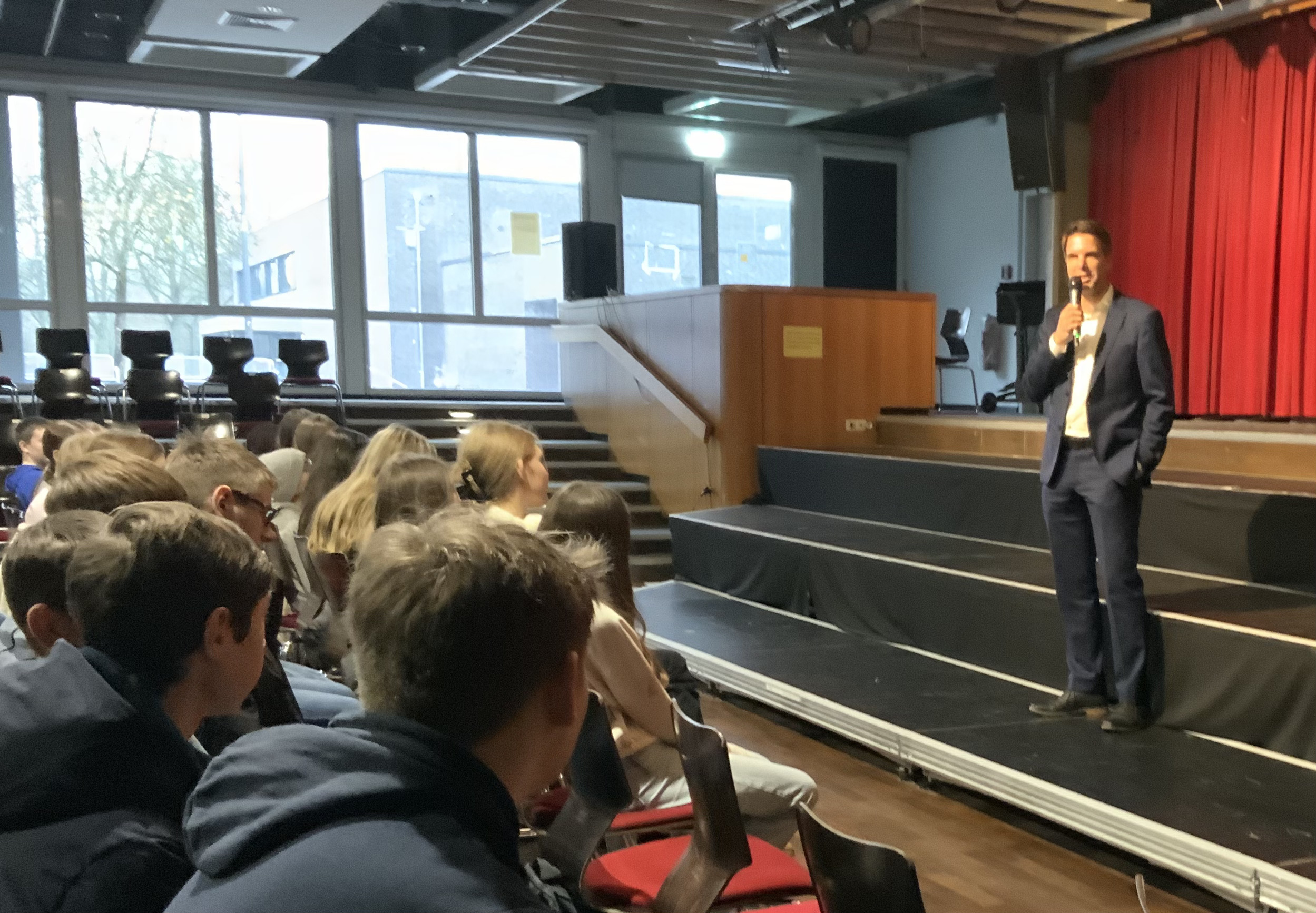 OB Nigge besucht den 8. Jahrgang